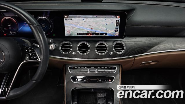 Mercedes-Benz E-Class (W213) E250 AMG Line 2023 — фото 14