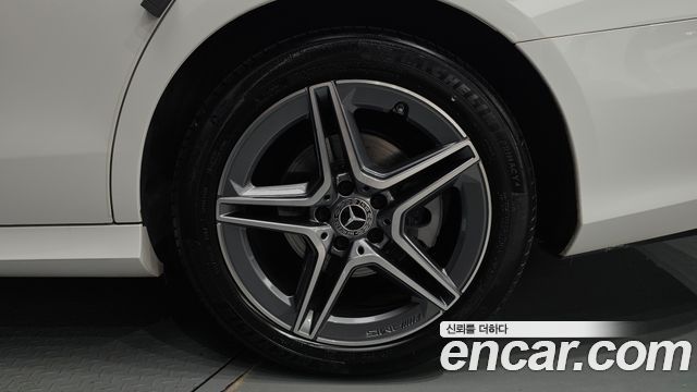 Mercedes-Benz E-Class (W213) E250 AMG Line 2023 — фото 21