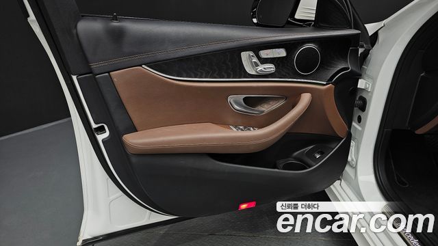 Mercedes-Benz E-Class (W213) E250 AMG Line 2023 — фото 24