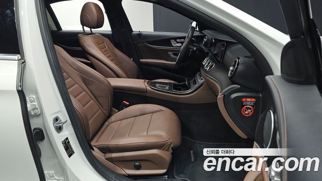 Mercedes-Benz E-Class (W213) E250 AMG Line 2023 — фото 26