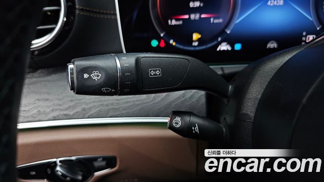 Mercedes-Benz E-Class (W213) E250 AMG Line 2023 — фото 29