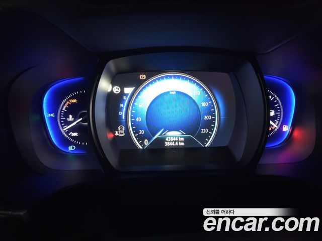 Renault Korea QM6 2.0 GDe PREMIERE 2WD 2023 — фото 8