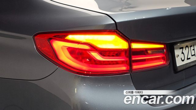 BMW 5 Series (G30) 530i M Sport Package Plus 2017 — фото 23