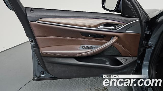 BMW 5 Series (G30) 530i M Sport Package Plus 2017 — фото 24