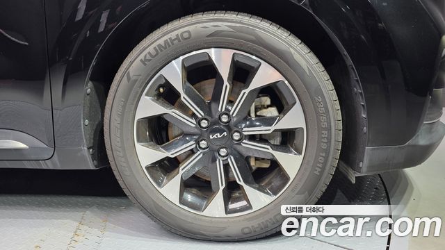 Kia Carnival (IV) Gasoline 9-Seater Signature 2023 — фото 21