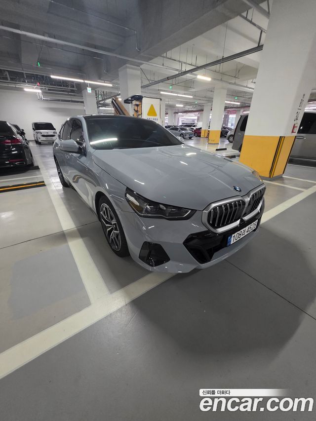 BMW 5 Series (G60) 520i M Sport