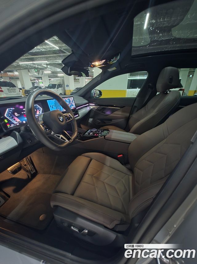 BMW 5 Series (G60) 520i M Sport 2024 — фото 19