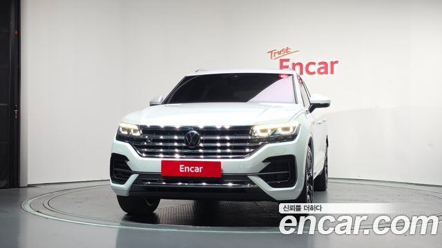 Volkswagen Touareg (III) 3.0 TDI R-Line 2023 — фото 3