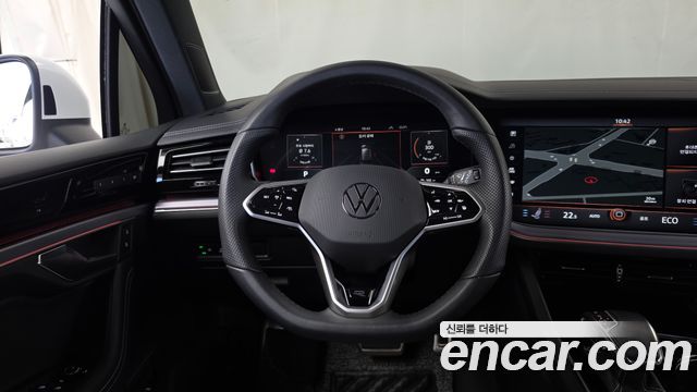 Volkswagen Touareg (III) 3.0 TDI R-Line 2023 — фото 13
