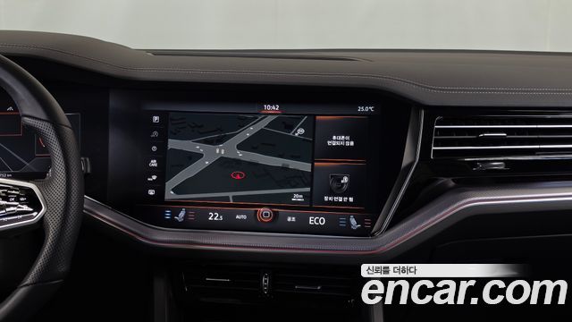 Volkswagen Touareg (III) 3.0 TDI R-Line 2023 — фото 14