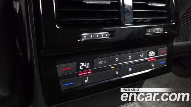 Volkswagen Touareg (III) 3.0 TDI R-Line 2023 — фото 19