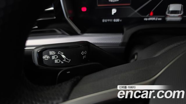 Volkswagen Touareg (III) 3.0 TDI R-Line 2023 — фото 28