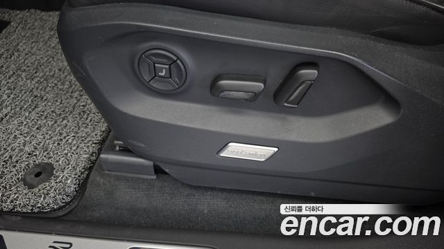 Volkswagen Touareg (III) 3.0 TDI R-Line 2023 — фото 31