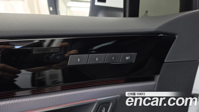 Volkswagen Touareg (III) 3.0 TDI R-Line 2023 — фото 35