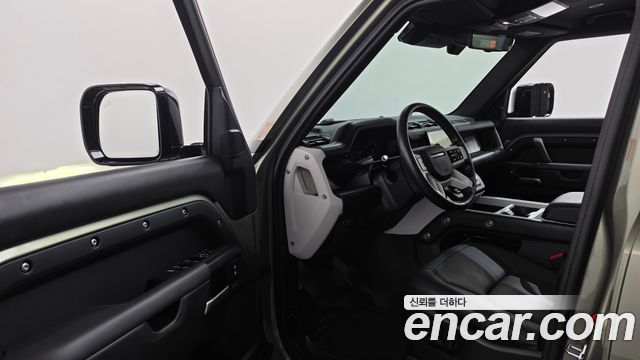 Land Rover Defender (L663) 110 P300 X-Dynamic SE 2025 — фото 10