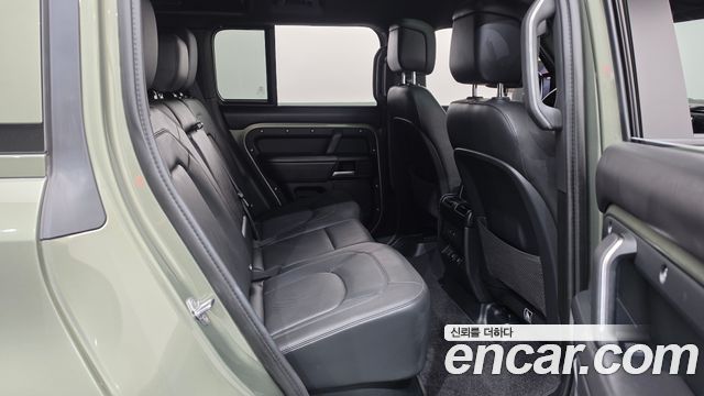 Land Rover Defender (L663) 110 P300 X-Dynamic SE 2025 — фото 11