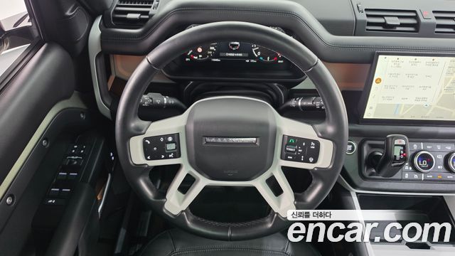 Land Rover Defender (L663) 110 P300 X-Dynamic SE 2025 — фото 14