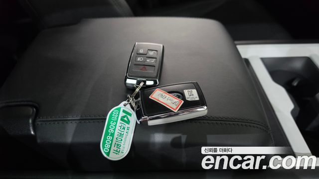 Land Rover Defender (L663) 110 P300 X-Dynamic SE 2025 — фото 16