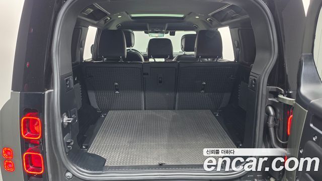 Land Rover Defender (L663) 110 P300 X-Dynamic SE 2025 — фото 19