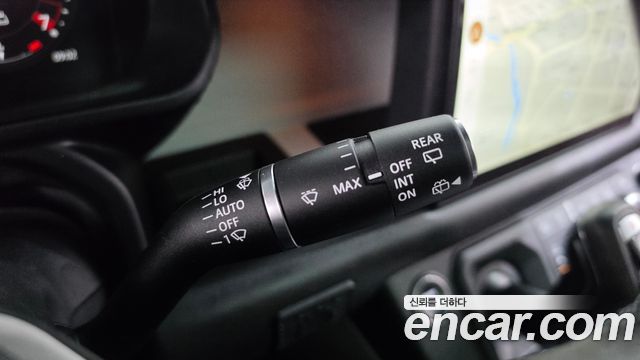 Land Rover Defender (L663) 110 P300 X-Dynamic SE 2025 — фото 28