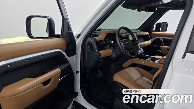 Land Rover Defender (L663) 110 P300 X-Dynamic SE 2025 — фото 10