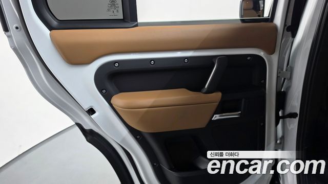 Land Rover Defender (L663) 110 P300 X-Dynamic SE 2025 — фото 25