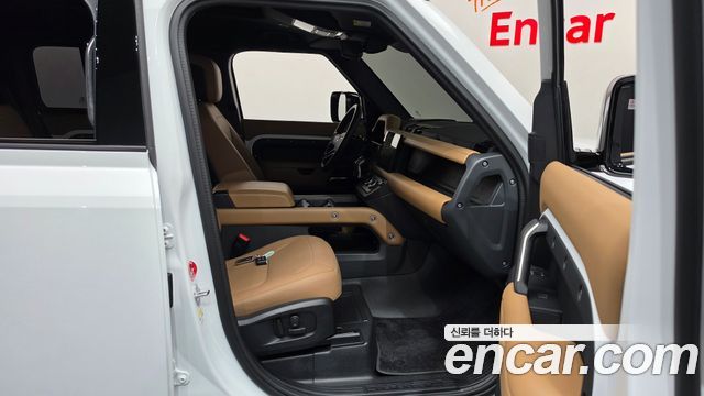 Land Rover Defender (L663) 110 P300 X-Dynamic SE 2025 — фото 26