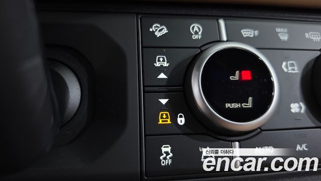 Land Rover Defender (L663) 110 P300 X-Dynamic SE 2025 — фото 32