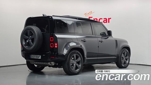 Land Rover Defender (L663) 110 P300 X-Dynamic SE 2025 — фото 2