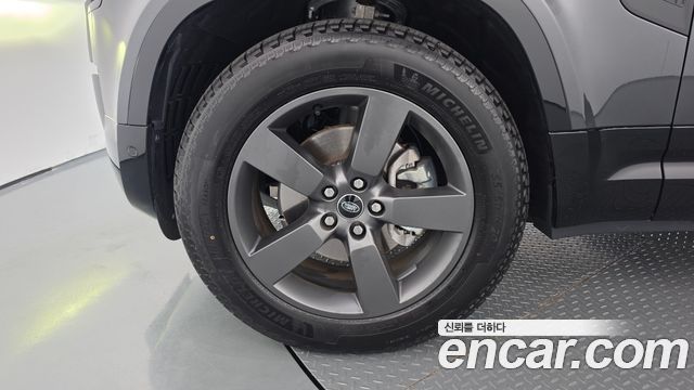 Land Rover Defender (L663) 110 P300 X-Dynamic SE 2025 — фото 5