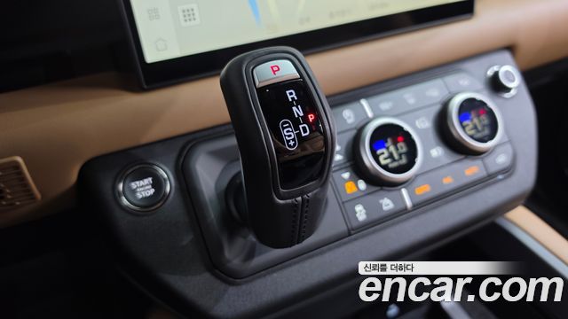 Land Rover Defender (L663) 110 P300 X-Dynamic SE 2025 — фото 9