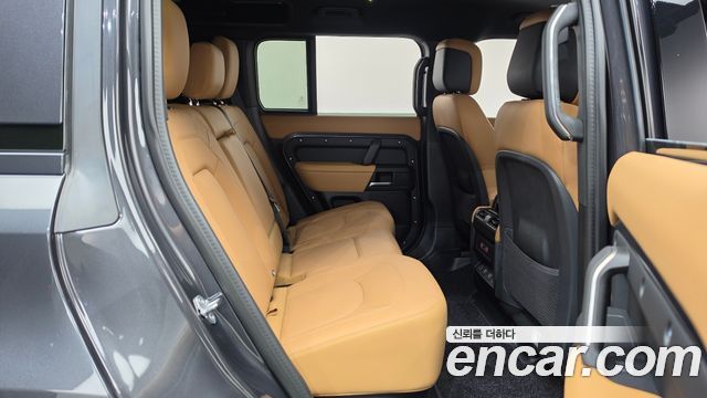 Land Rover Defender (L663) 110 P300 X-Dynamic SE 2025 — фото 11