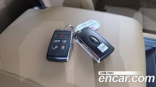 Land Rover Defender (L663) 110 P300 X-Dynamic SE 2025 — фото 17