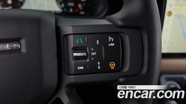 Land Rover Defender (L663) 110 P300 X-Dynamic SE 2025 — фото 19