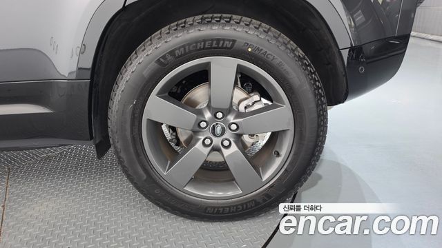 Land Rover Defender (L663) 110 P300 X-Dynamic SE 2025 — фото 21