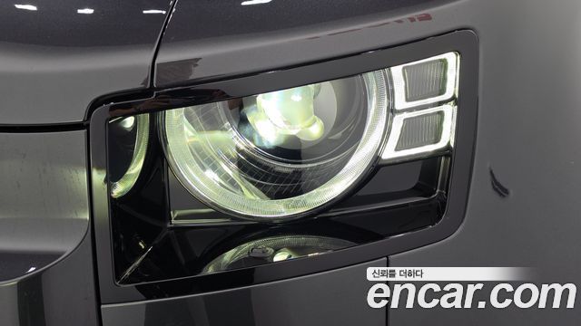 Land Rover Defender (L663) 110 P300 X-Dynamic SE 2025 — фото 22