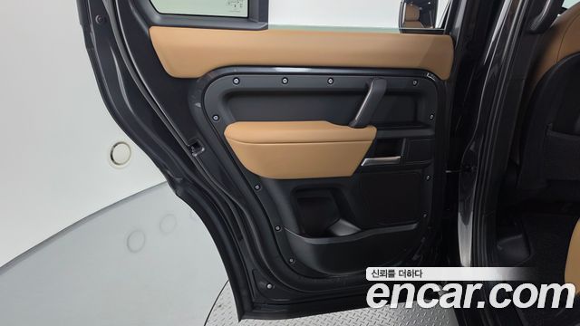 Land Rover Defender (L663) 110 P300 X-Dynamic SE 2025 — фото 25