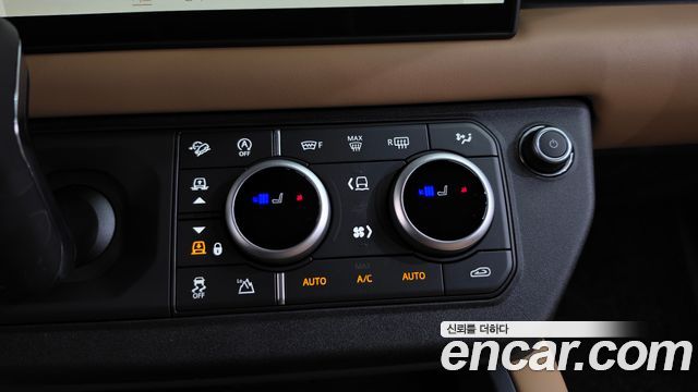 Land Rover Defender (L663) 110 P300 X-Dynamic SE 2025 — фото 32