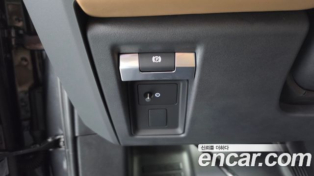 Land Rover Defender (L663) 110 P300 X-Dynamic SE 2025 — фото 41