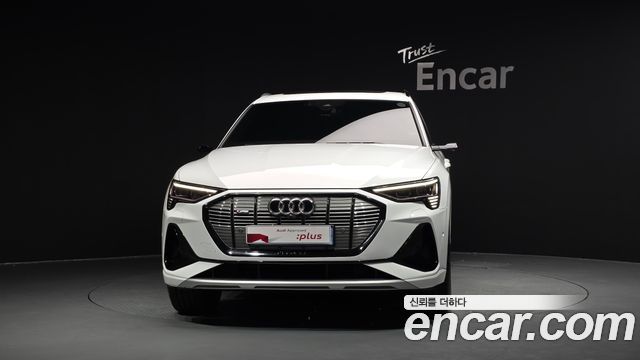Audi e-tron 55 Quattro Sportback 2023 — фото 3