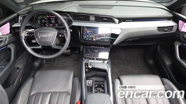 Audi e-tron 55 Quattro Sportback 2023 — фото 7