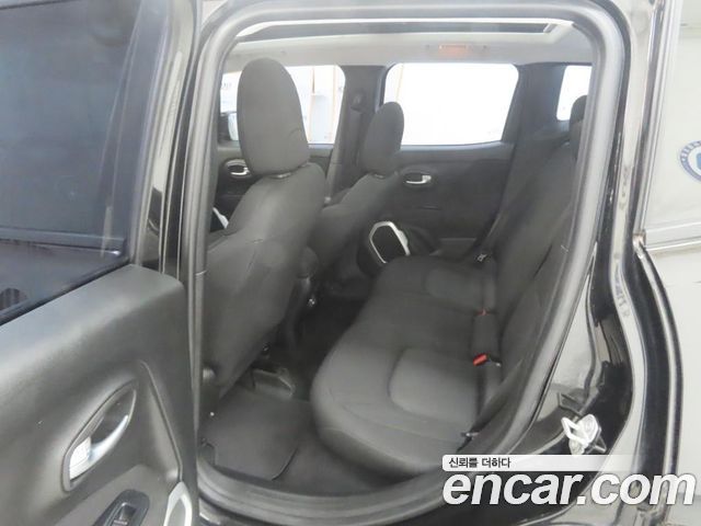 Jeep Renegade 2.4 Longitude High 2018 — фото 6