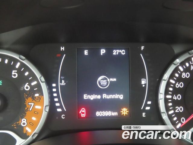 Jeep Renegade 2.4 Longitude High 2018 — фото 8