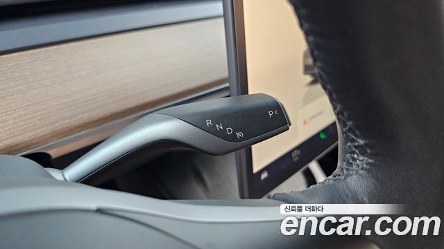 Tesla Model Y Long Range AWD 2023 — фото 9