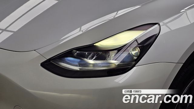 Tesla Model Y Long Range AWD 2023 — фото 22