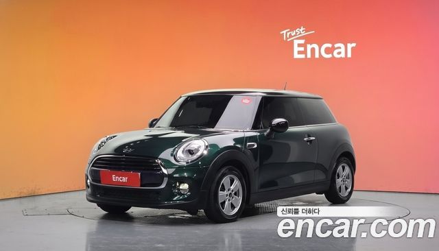 MINI Cooper D Standard 3rd 2018 — фото 1
