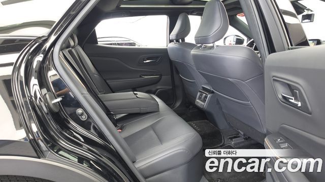 Toyota Crown Crossover 2.5 4WD Hybrid 2023 — фото 12