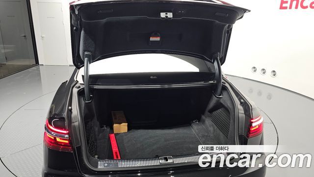 Audi A8 (D5) 55 TFSI Quattro LWB 2021 — фото 20