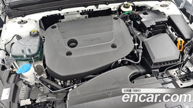 Volvo XC40 B4 Ultra Bright 2026 — фото 6