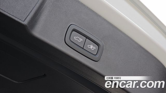 Volvo XC40 B4 Ultra Bright 2026 — фото 27